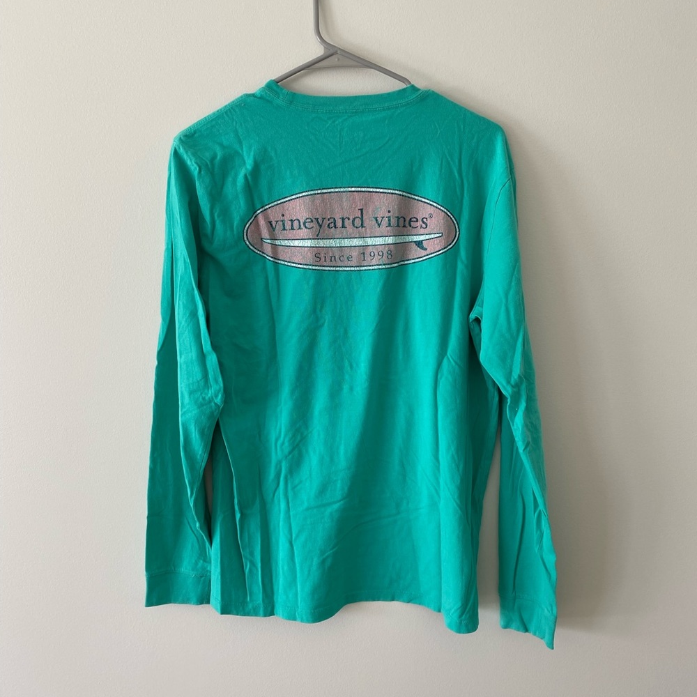 Vineyard vines surf board tee